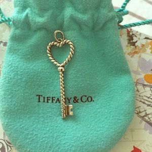 Tiffany's rope key