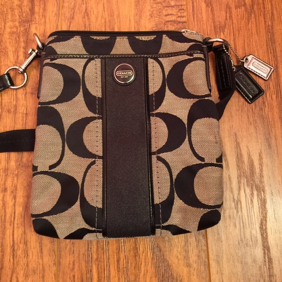 Coach cross body bag - Picture 1 of 3