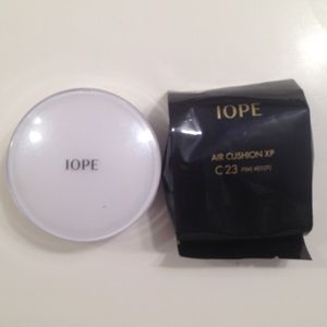 Iope Korean cushion foundation c23 with refill