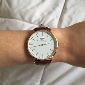Dw watch