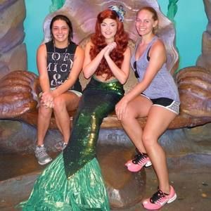 Meet your Posher, Corina