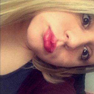 Meet your Posher, Paula