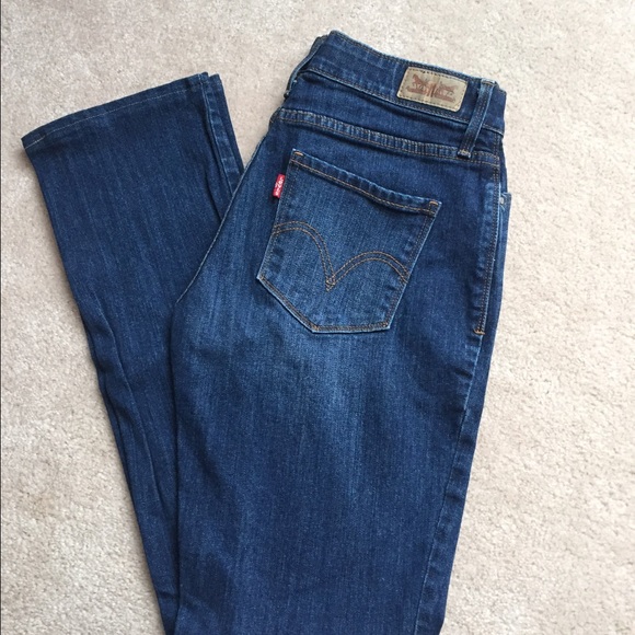 Levis 525 straight leg