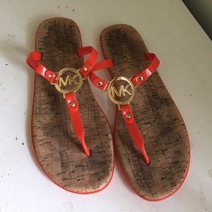 Micheal kors flip flops