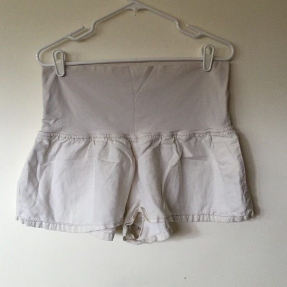 Linen beach shorts