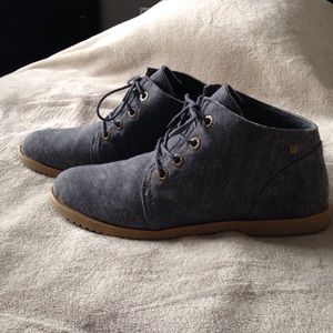 Bearpaw lace-up ankle booties