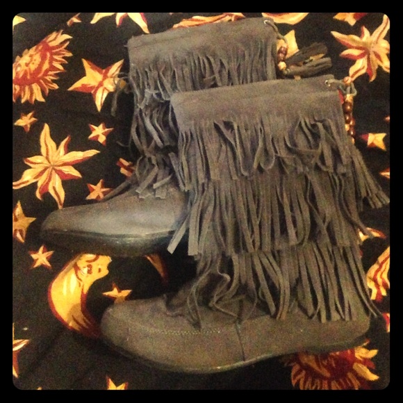 Never worn, they've been sitting in my closet.