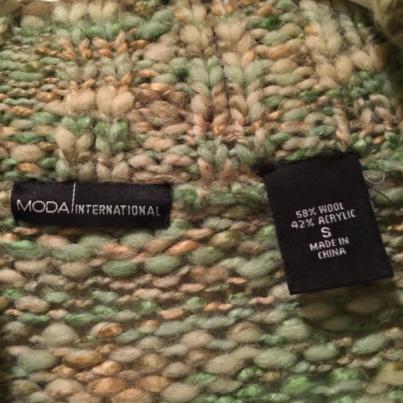 Moda Sweater - Picture 2 of 2