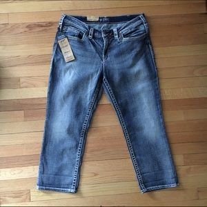 2 pairs Aiko Capri SZ18