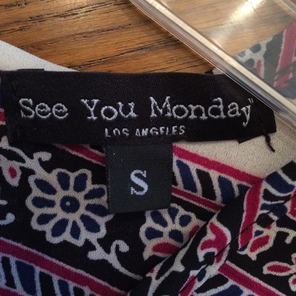 ❌gifted❌Fringe detailed hi low print scoopneck top - Picture 4 of 4