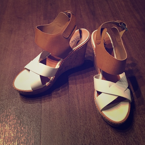 White and brown wedges