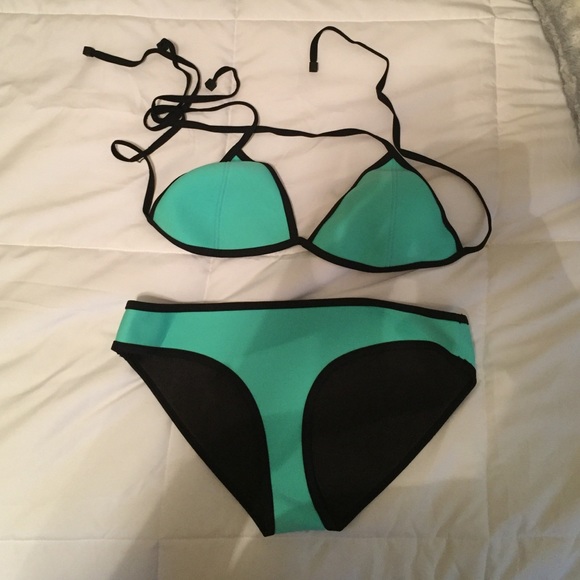 Triangl Bikini