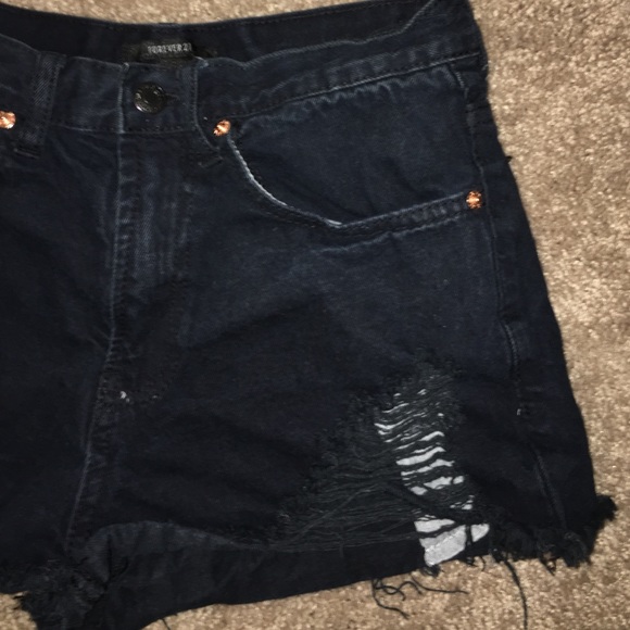 Black High Rise denim shorts - Picture 3 of 4