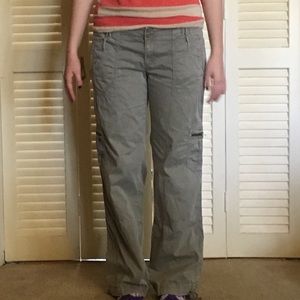 Gray AE stretch cargo pants