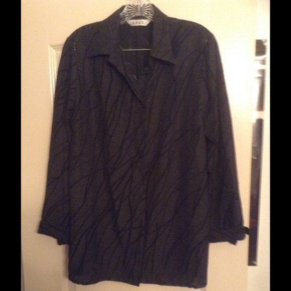 Grey blouse with see though curvy swirls! - Picture 1 of 1