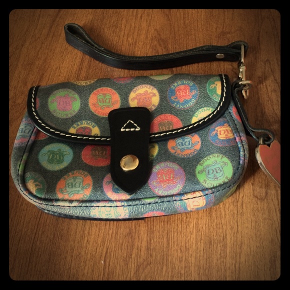 Dooney & Bourke wristlet - Picture 1 of 2