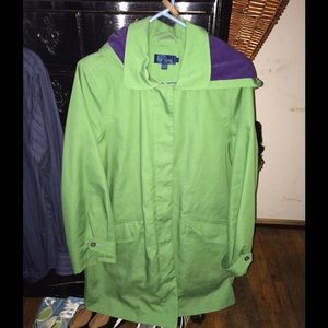 Green insulated raincoat ☔️☔️☔️