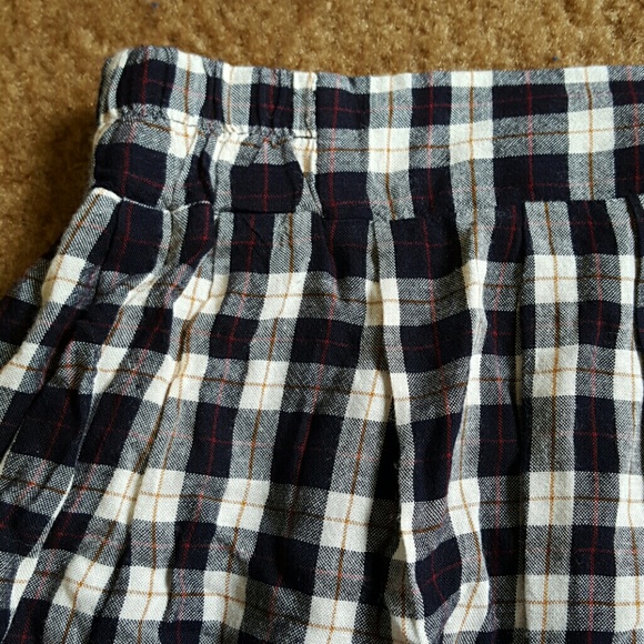 Short Forever 21 Plaid Skirt - Picture 2 of 4