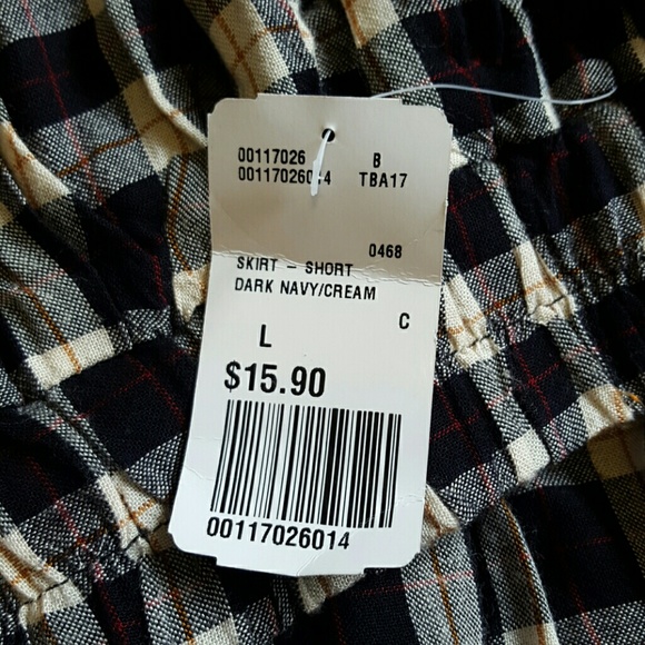 Short Forever 21 Plaid Skirt - Picture 4 of 4