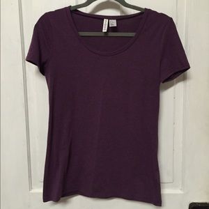 H&M basic tee.
