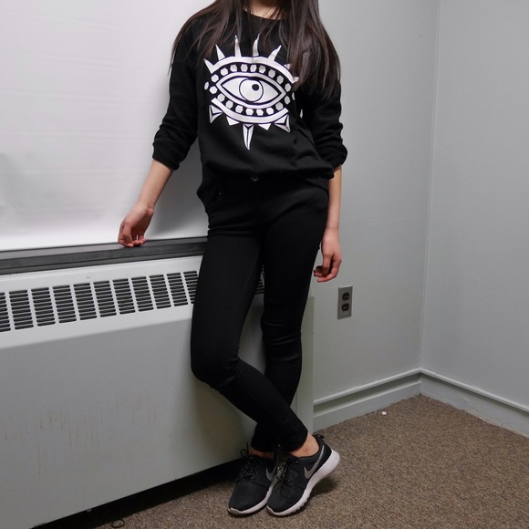 H&M eye design long sleeves T-shirt