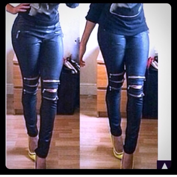 🎉🆕faux leather leggings🆕🎉