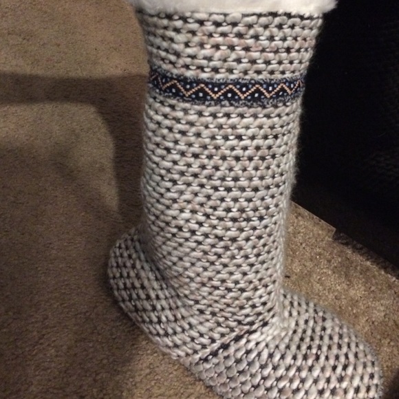 Slippers. - Picture 2 of 2