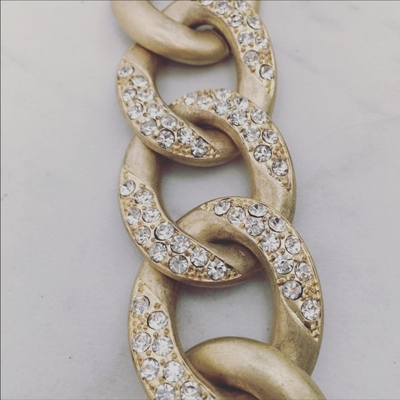 Matte gold pave chain link bracelet - Picture 3 of 3