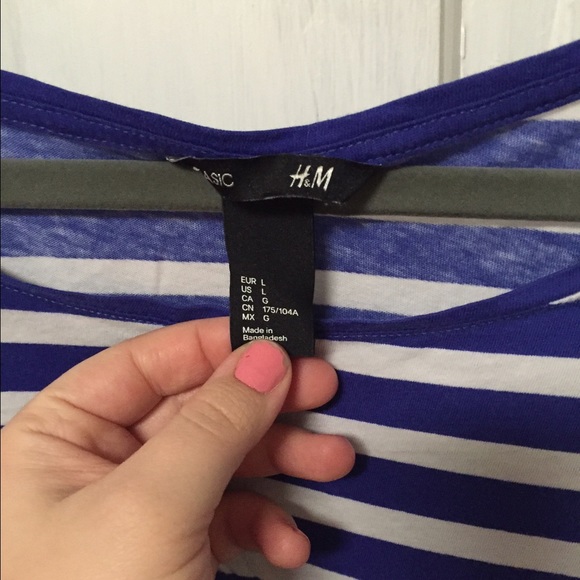 H&M basic tee. 3/4 length - Picture 2 of 2