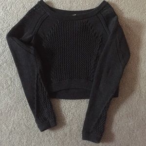Lululemon cropped sweater size 4 worn a few times