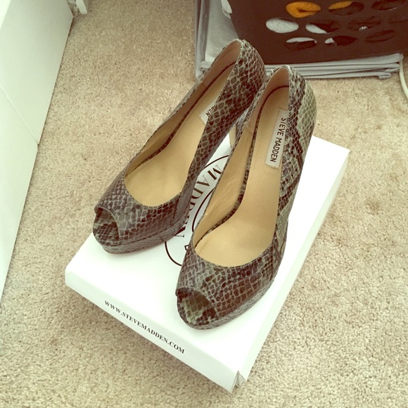 Steve Madden heels