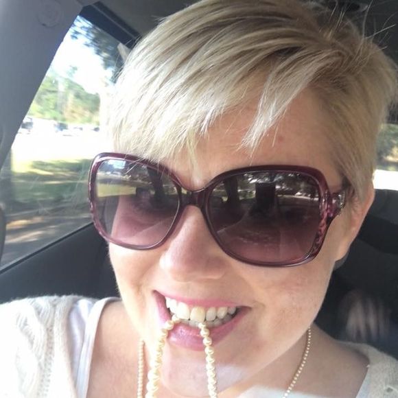 Meet your Posher, Courtney