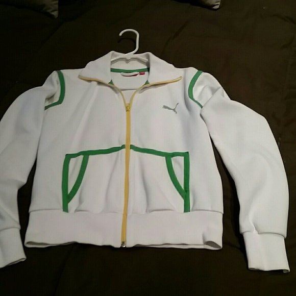 Zip up - Picture 1 of 1