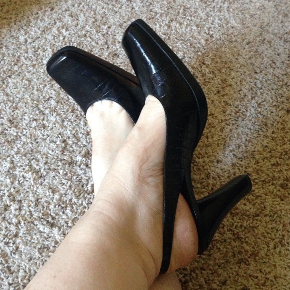 NEW Nine West Black Croc Slingback Heels Size 8.5