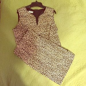 Robbie Bee leopard print dress with V-neck