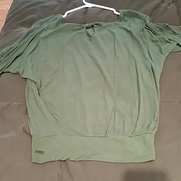 Top - Picture 2 of 2