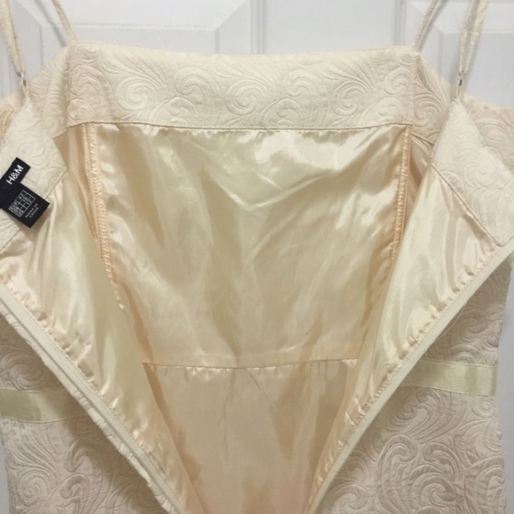 Never Worn H&M Cream Brocade Dress - Picture 4 of 4