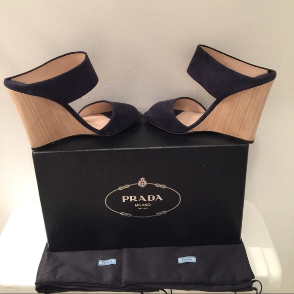 PRADA Oltremare dark blue suede strap wedge sandal - Picture 4 of 4