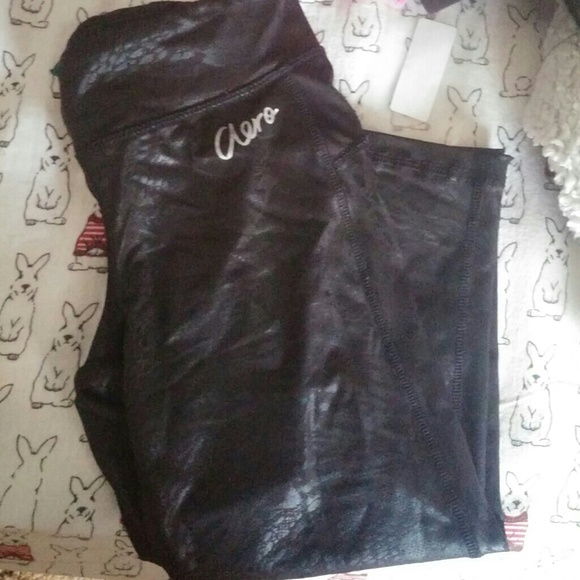 Aeropostale work out Capri leggings