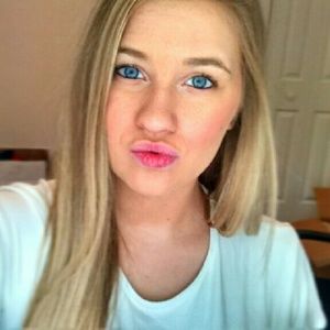 Meet your Posher, Kendra