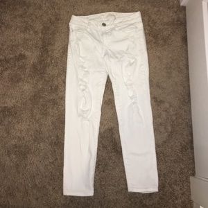 AEO White Ripped Capris