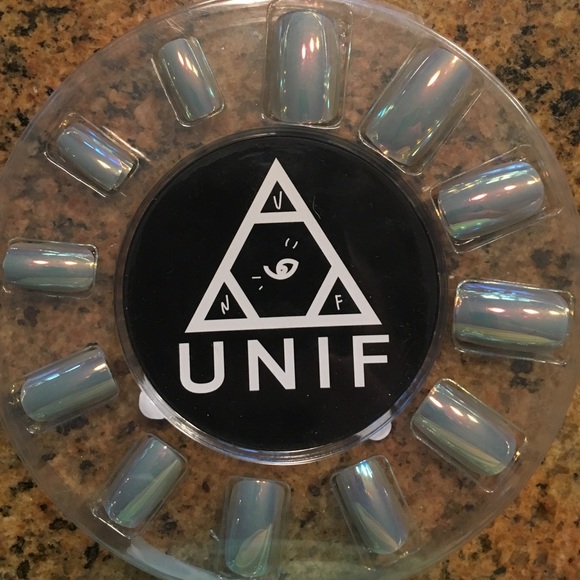 unif fake nails