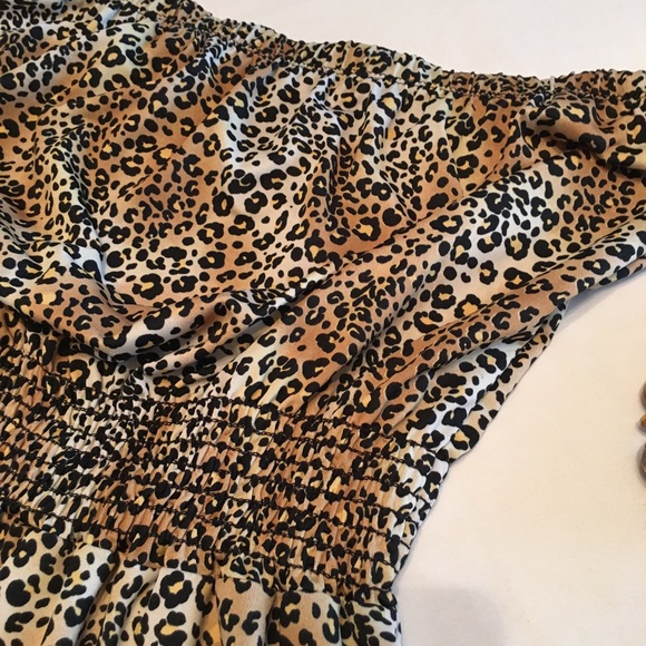 Leopard romper 🐆 - Picture 2 of 3