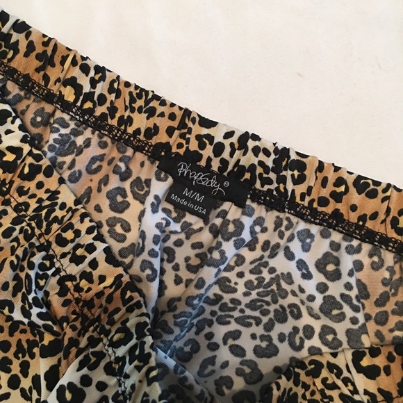 Leopard romper 🐆 - Picture 3 of 3