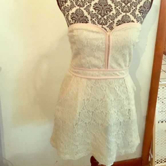 Urban Outfitters Dresses & Skirts - NWT Urban Outfitters lace dress