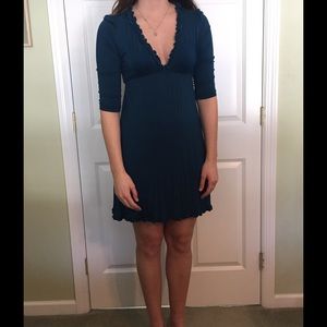 ClosetClosing in24hrs! Francescas Vneck Teal Dress