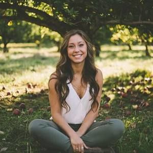 Meet your Posher, Elaina