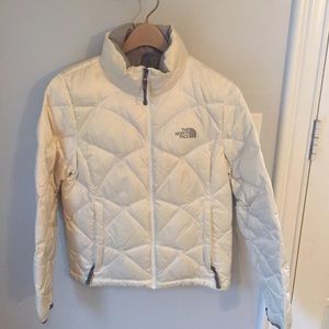 Ladies North Face Puffer - size M