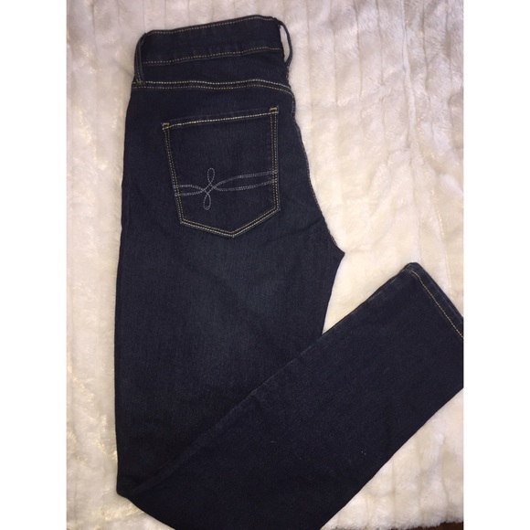 Levi Jeans Denizen Size 2
