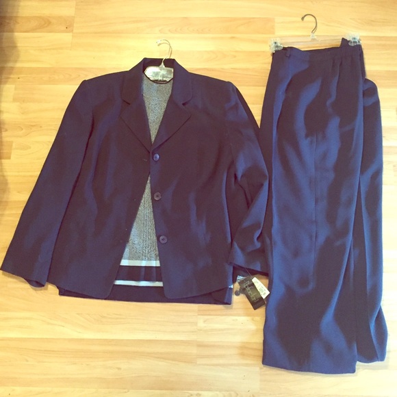Women's 3 piece pant suit